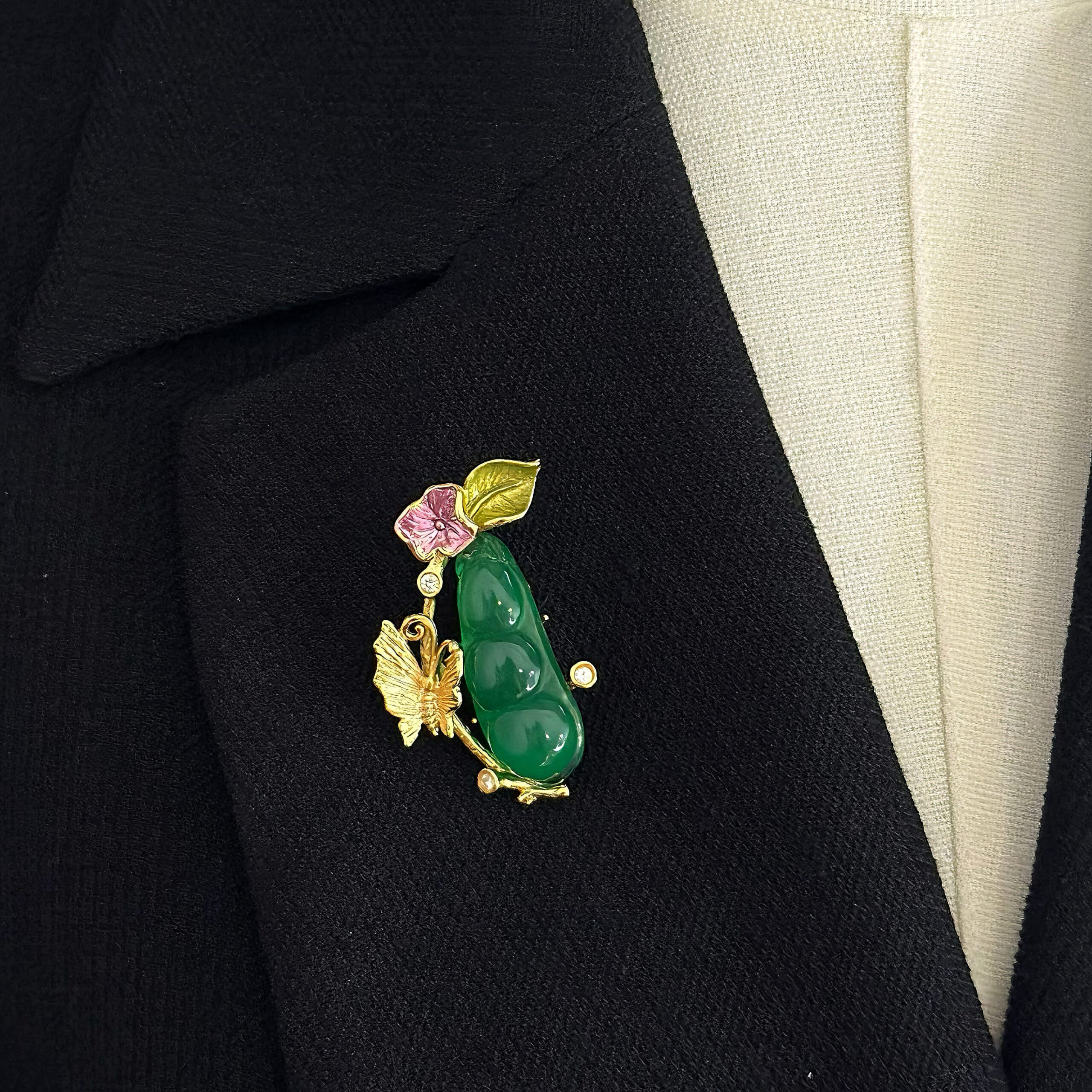 THE BEAN BROOCH - Image 2