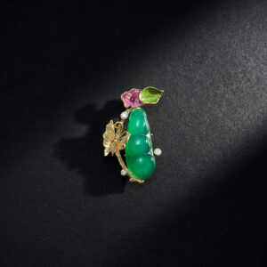 THE BEAN BROOCH