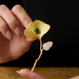THE AUTUMN BROOCH